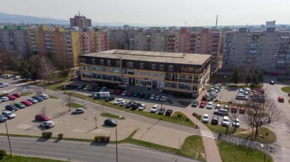 Nové Mesto nad Váhom Hotel Diana מראה חיצוני תמונה